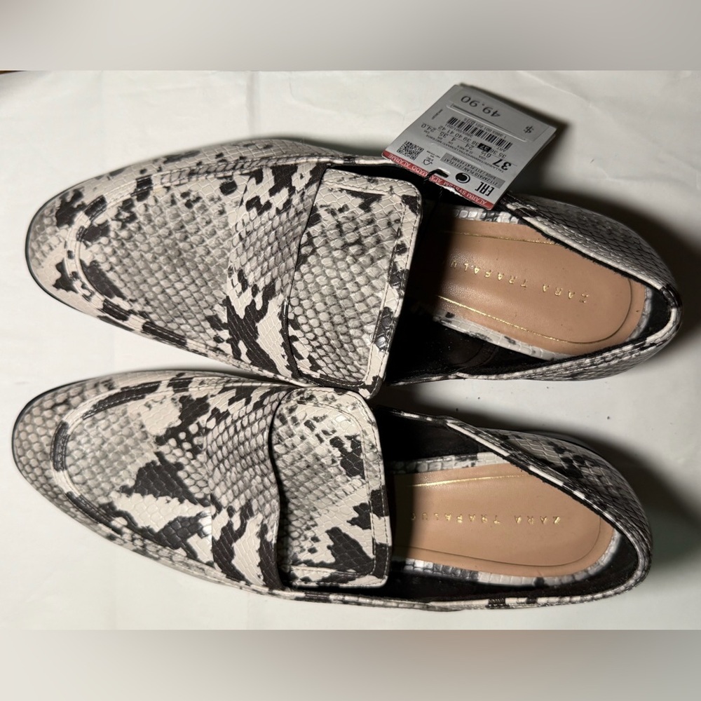 NEW Zara Black and White Snakeskin Loafers